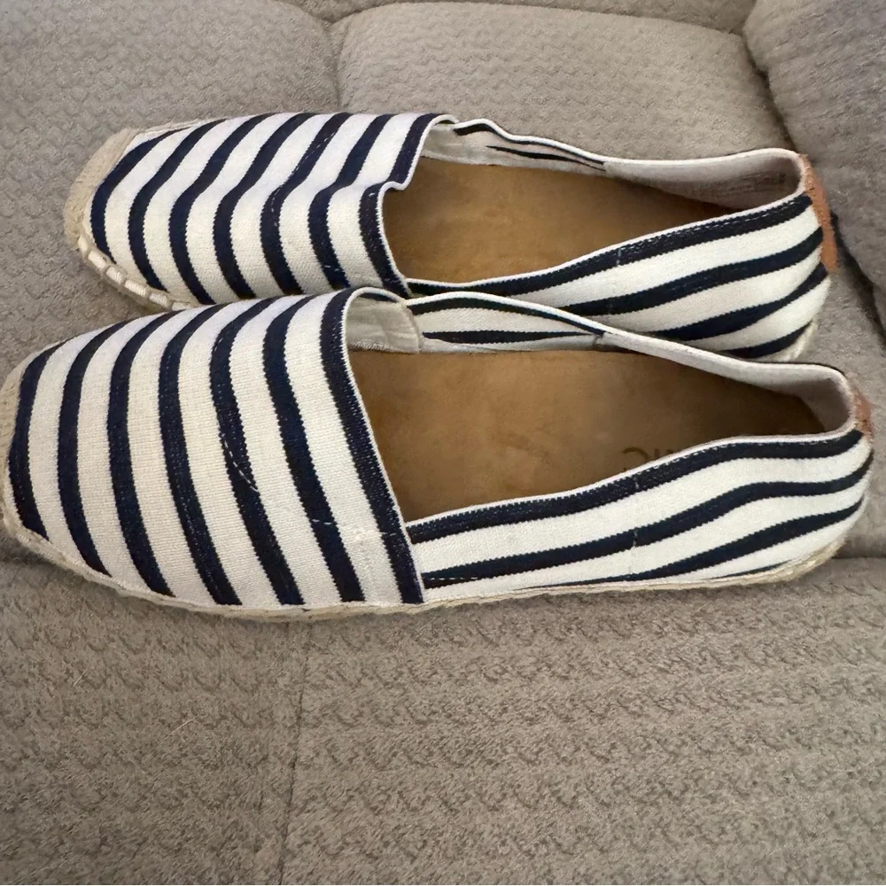 Vionic Valerie striped espadrilles flats loafers size 8